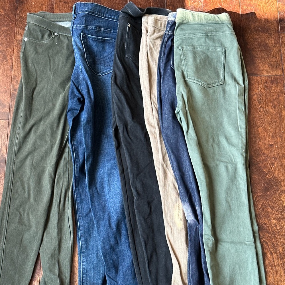 Vera Wang Leggings/pants/Jeggings lot of 6 size medium. Women’s